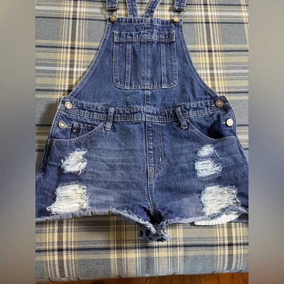 KanCan Distressed Short Overalls Size M Medium Wash - Picture 3 of 8